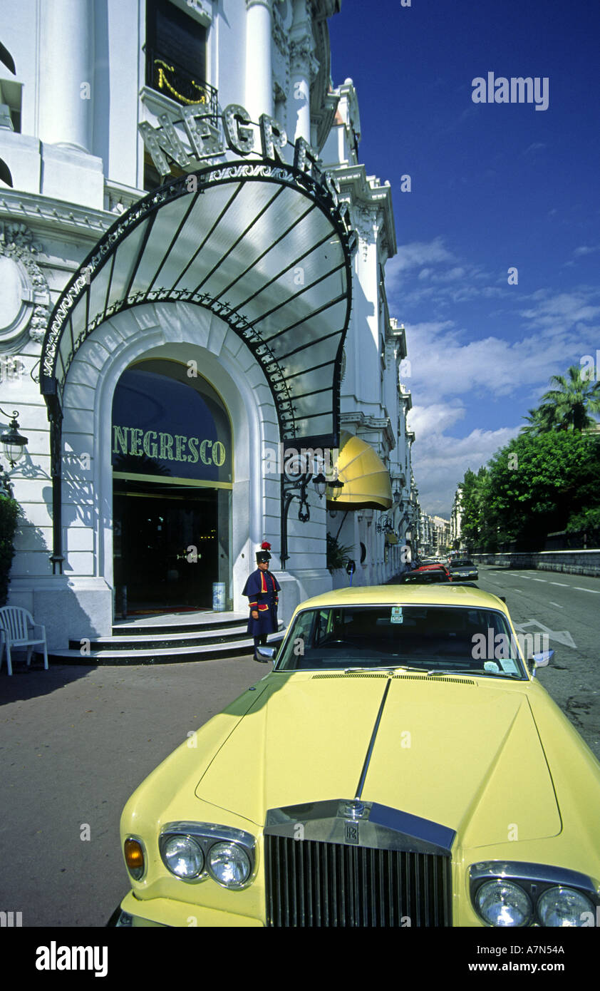 Frankreich Nizza Promenade des Anglais Hotel Negresco Rolls-Royce Stockfoto