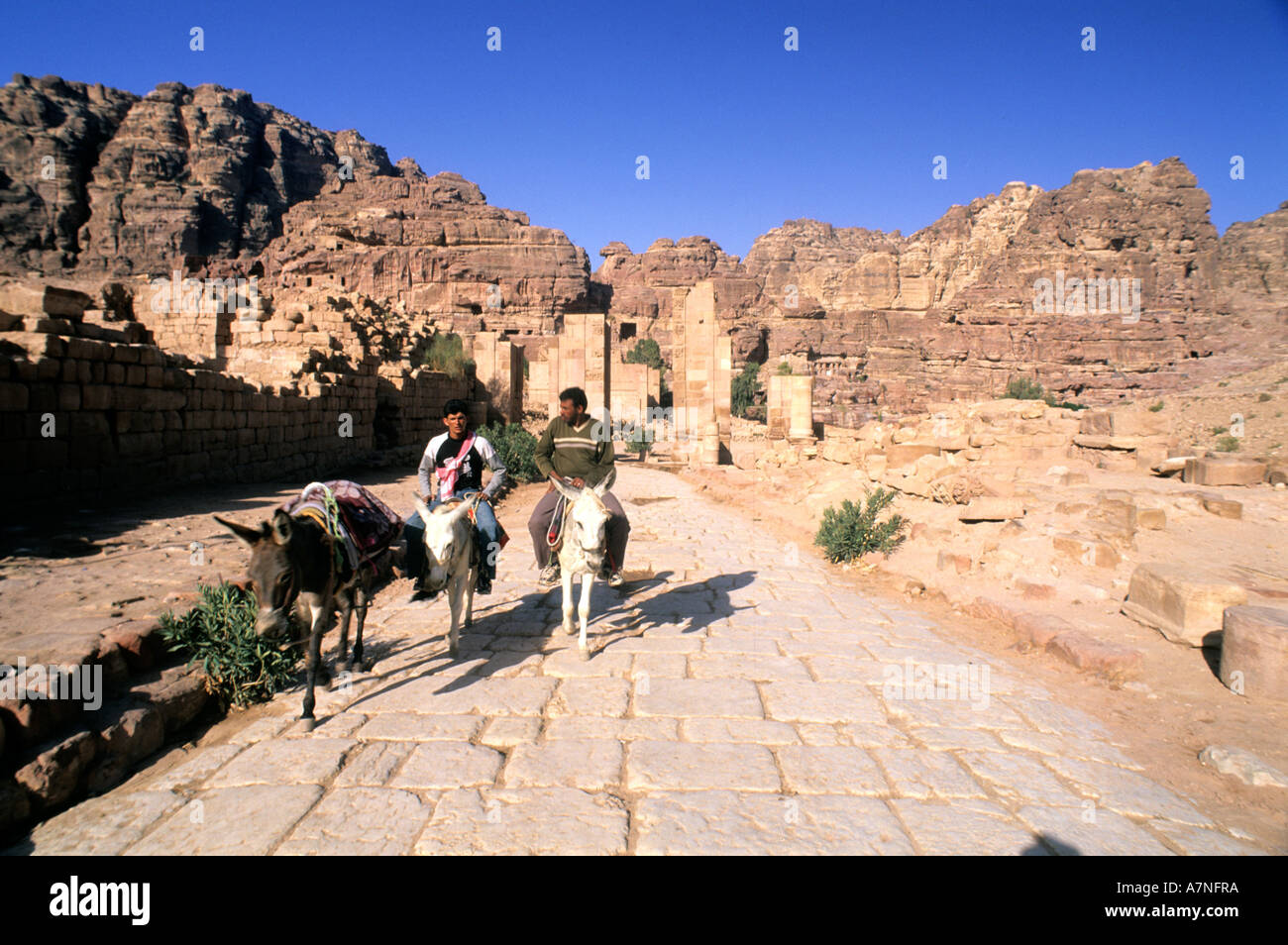 Jordanien, Petra archäologische Stätte, Kolonnade Street Hauptweise der antiken Stadt Stockfoto