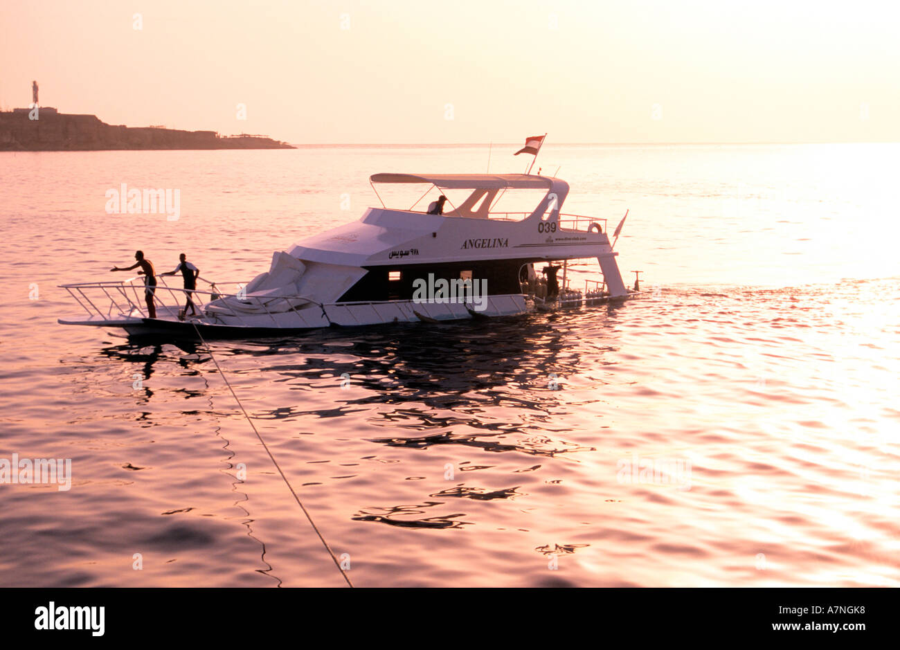 Boot Sinkt Stockfotos Und Bilder Kaufen Alamy