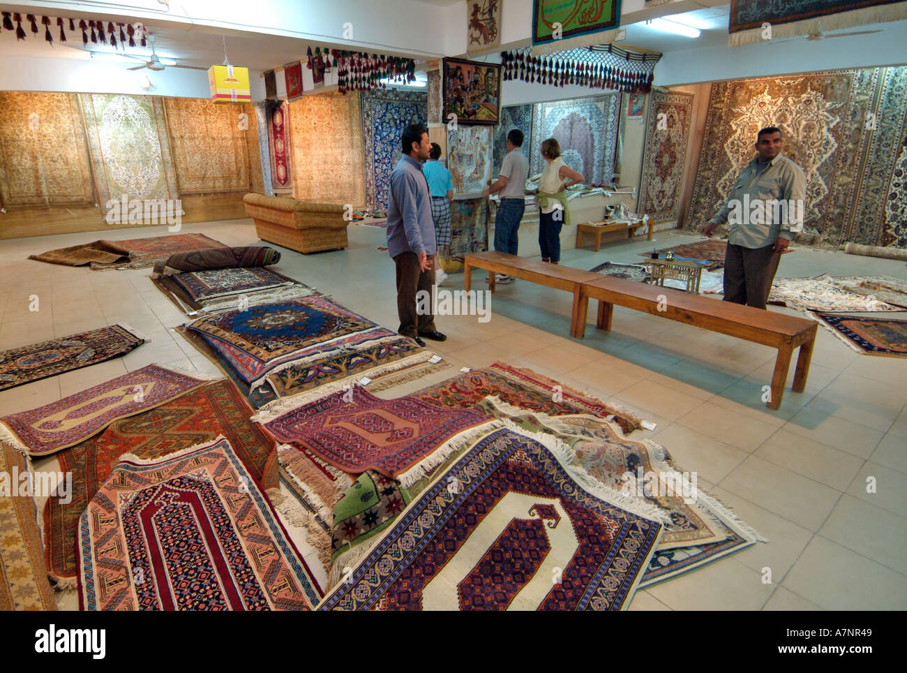 Teppich Fabrikverkauf in der Nähe von Sakkara, Ägypten Stockfotografie -  Alamy