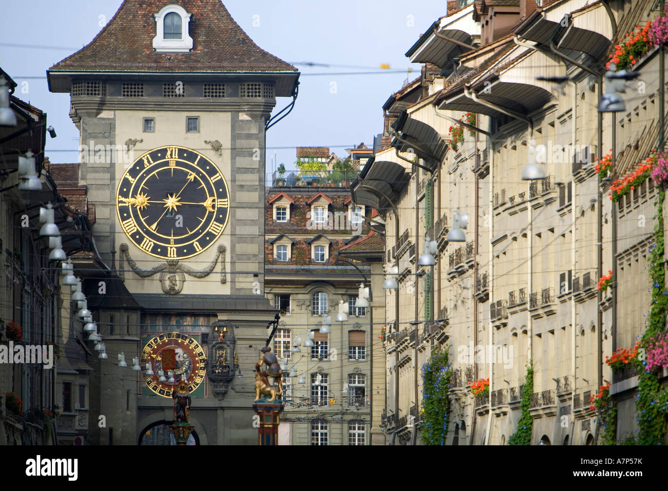 Kramgasse & Uhrturm, Bern, Berner Oberland, Schweiz Stockfoto