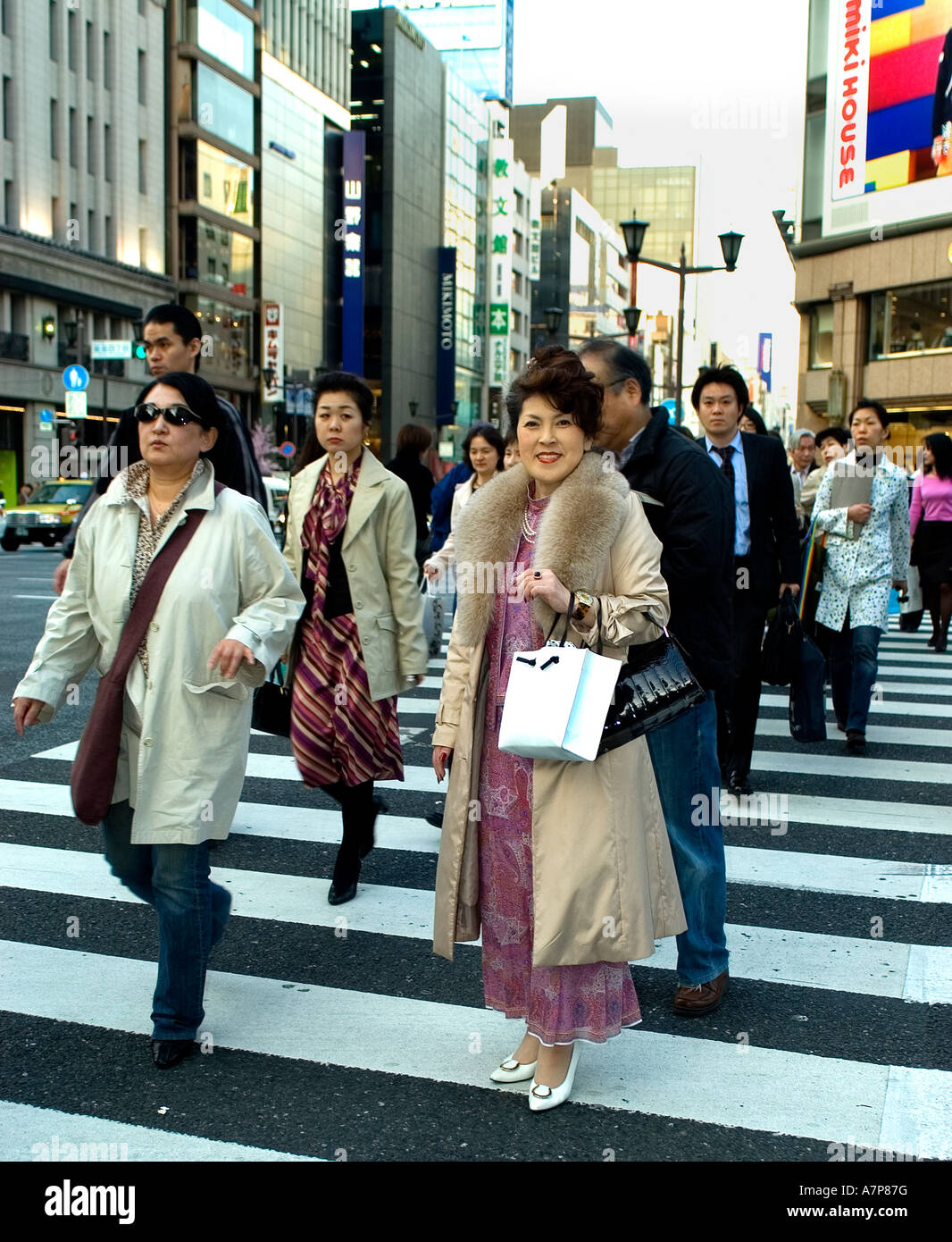 Ginza Tokyo Mode trendige Luxus modische Dame Stockfoto
