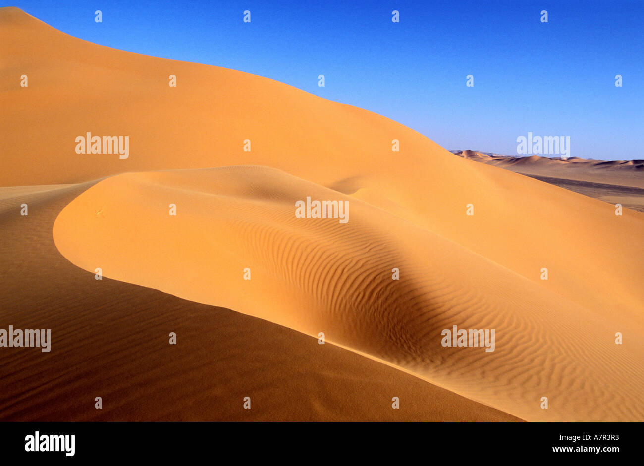 Libyen, Region der Wüste, Fezzan (Sahara), Sanddünen (Erg Ouan Kasa) Stockfoto