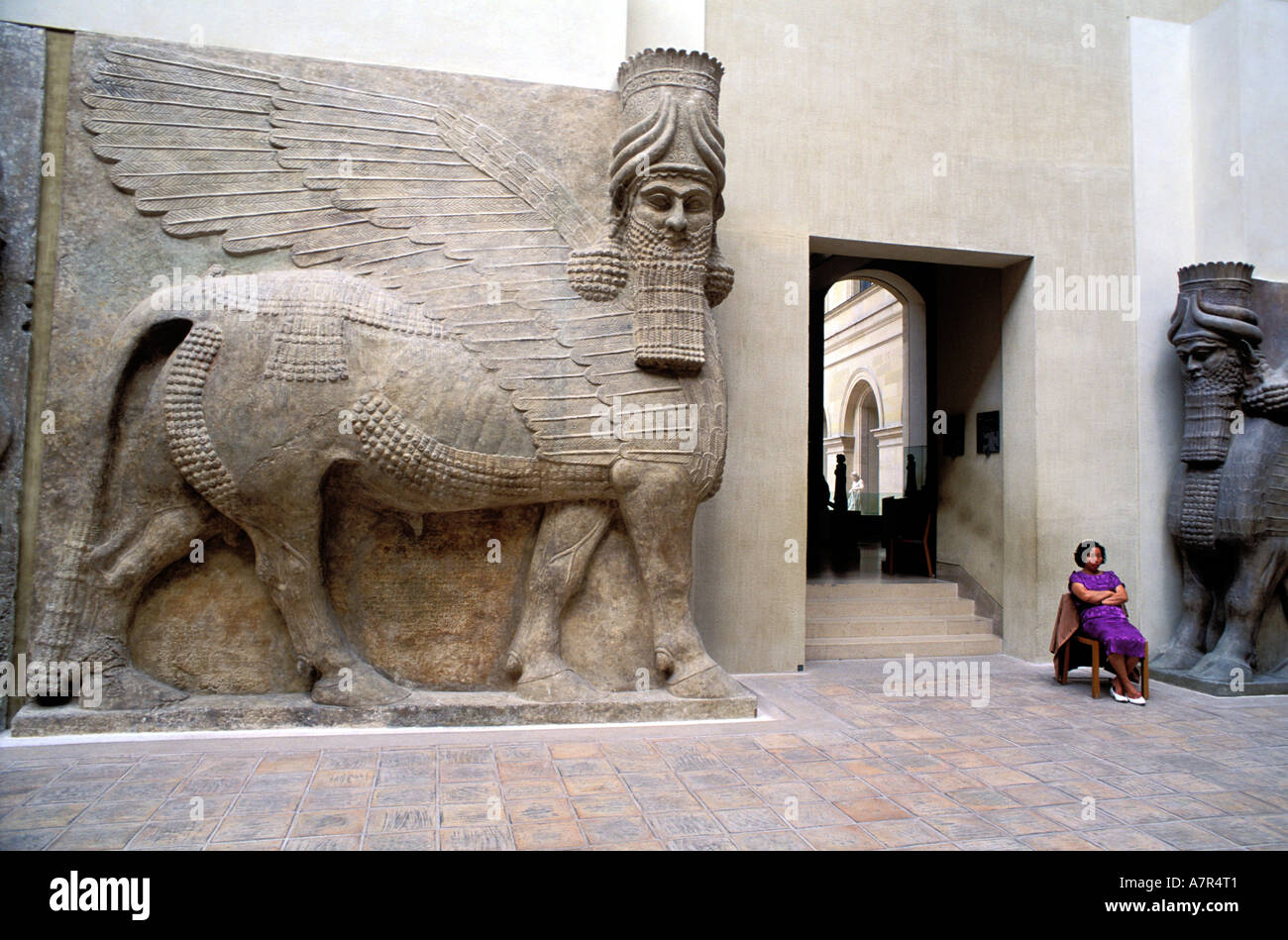Frankreich, Paris, Louvre-Museum, assyrische Low-Reliefs in Khorsabad Hof, Bull mit Flügeln Stockfoto