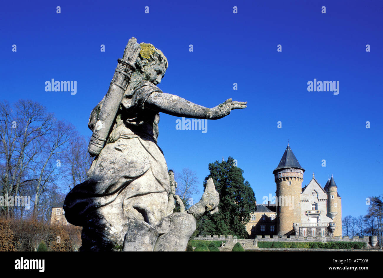 Frankreich, Allier, Statue der Diana die Jägerin in den Gärten des Schlosses Busset Stockfoto