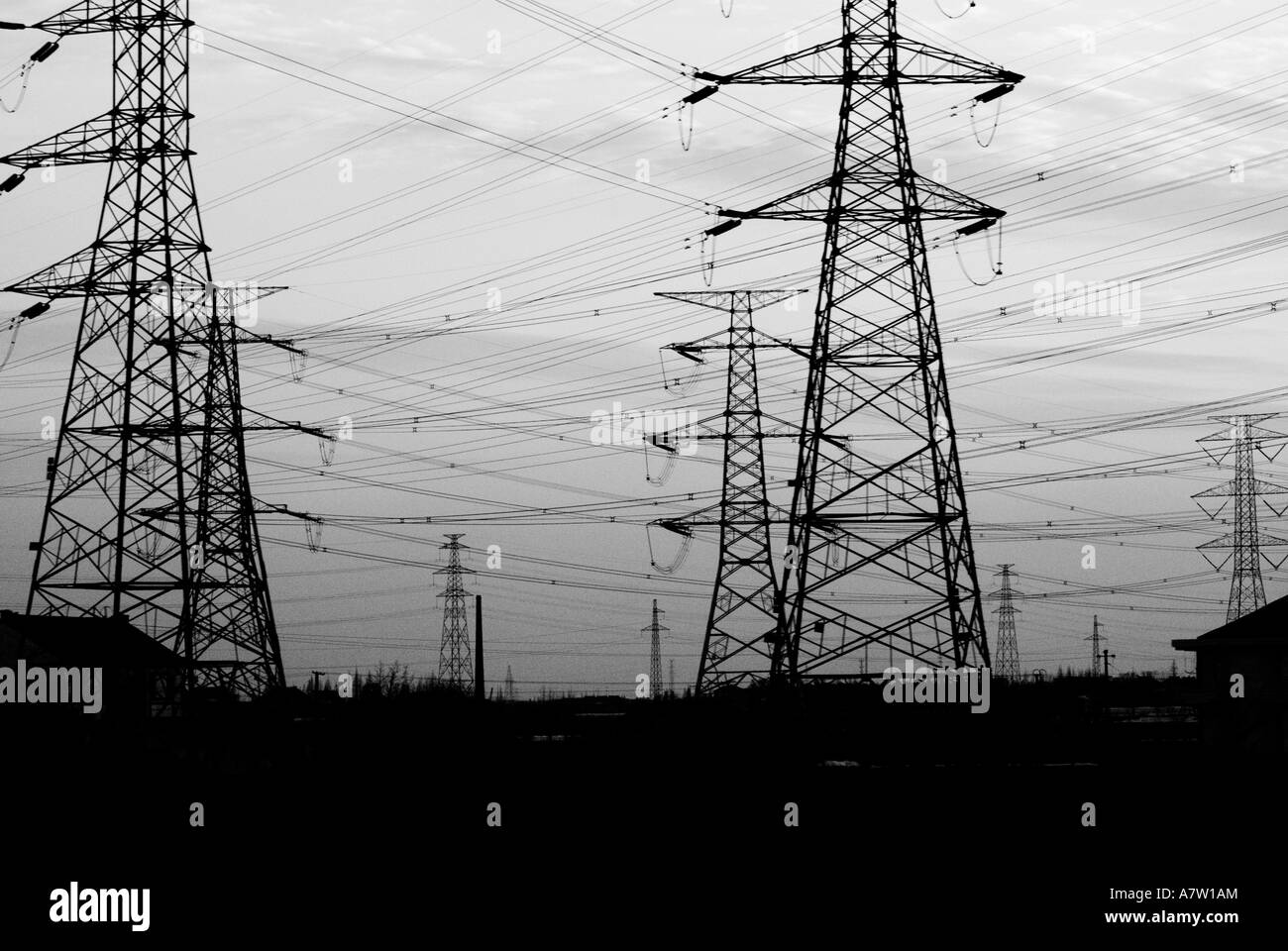 Chinesische Strom verlangt B&W silhouette Stockfoto