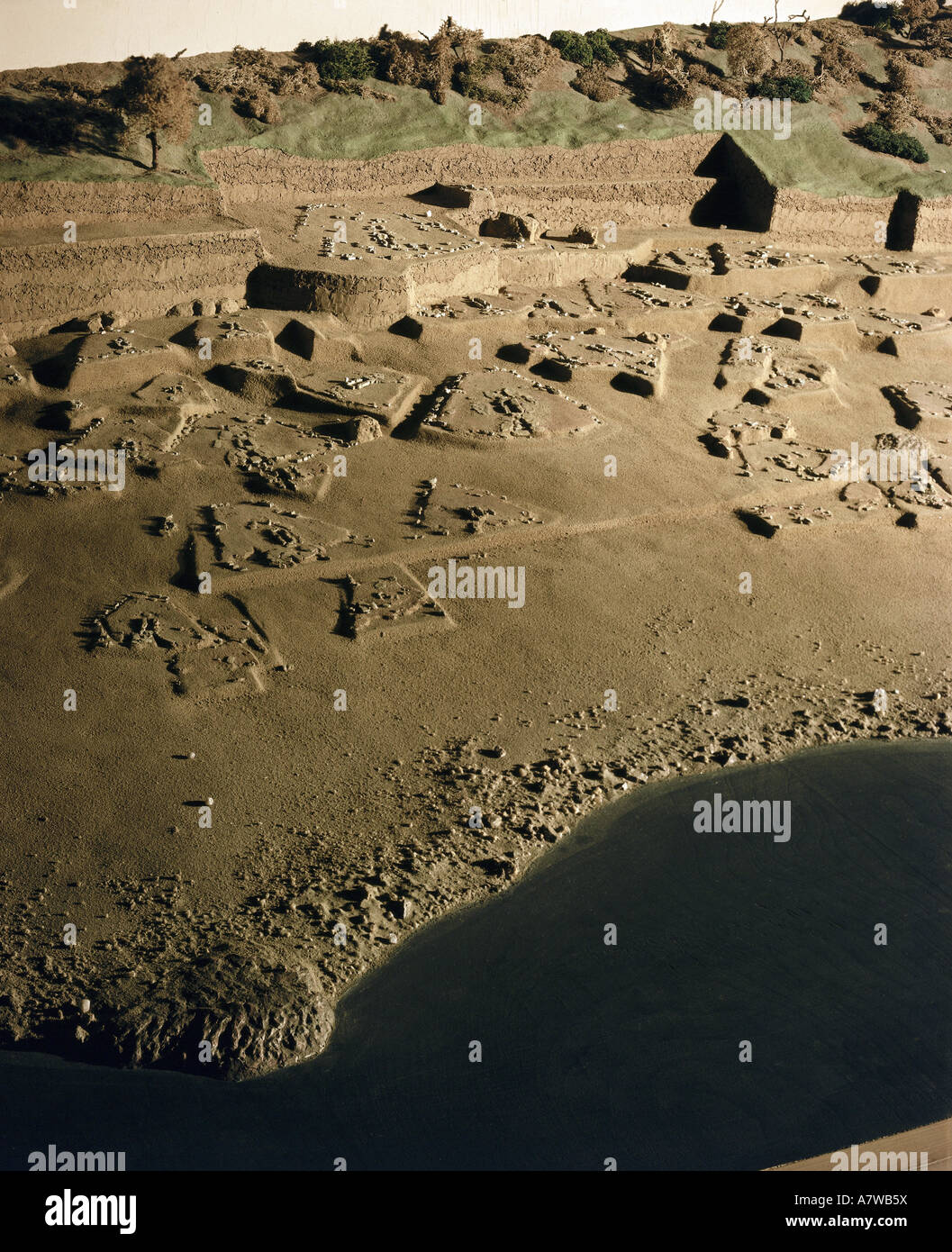 Eon/Vorgeschichte, Architektur/Gebäude/Siedlungen, Lepenski Vir, (Lepenski-Vir-Kultur), ca. 7000 v. Chr. - ca. 4800 v. Chr., Eisengatter Schlucht (Djerdap), Donau, Serbien, Miniatur, Detail, Ansicht, Nationalmuseum, Belgrad, Europa, prähistorische, primitive Zeiten, Frühgeschichte, Steinzeit, Altsteinzeit, Paläolithikum, historische, historische Jäger, Mitteljägerzeit, Jäsie, Mitteljungsteinzeit, Jäsie, Mitteljungsteinzeit, Jäsie, Mitteljungsteinzeit Sammler, Jäger und Sammler, Fischer, Fischer, Fischer, Gebäude, Siedlung, Balkanhalbinseln, Ufer, Ufer, Fluss, archäologische Stätte, Archäologie, Stockfoto