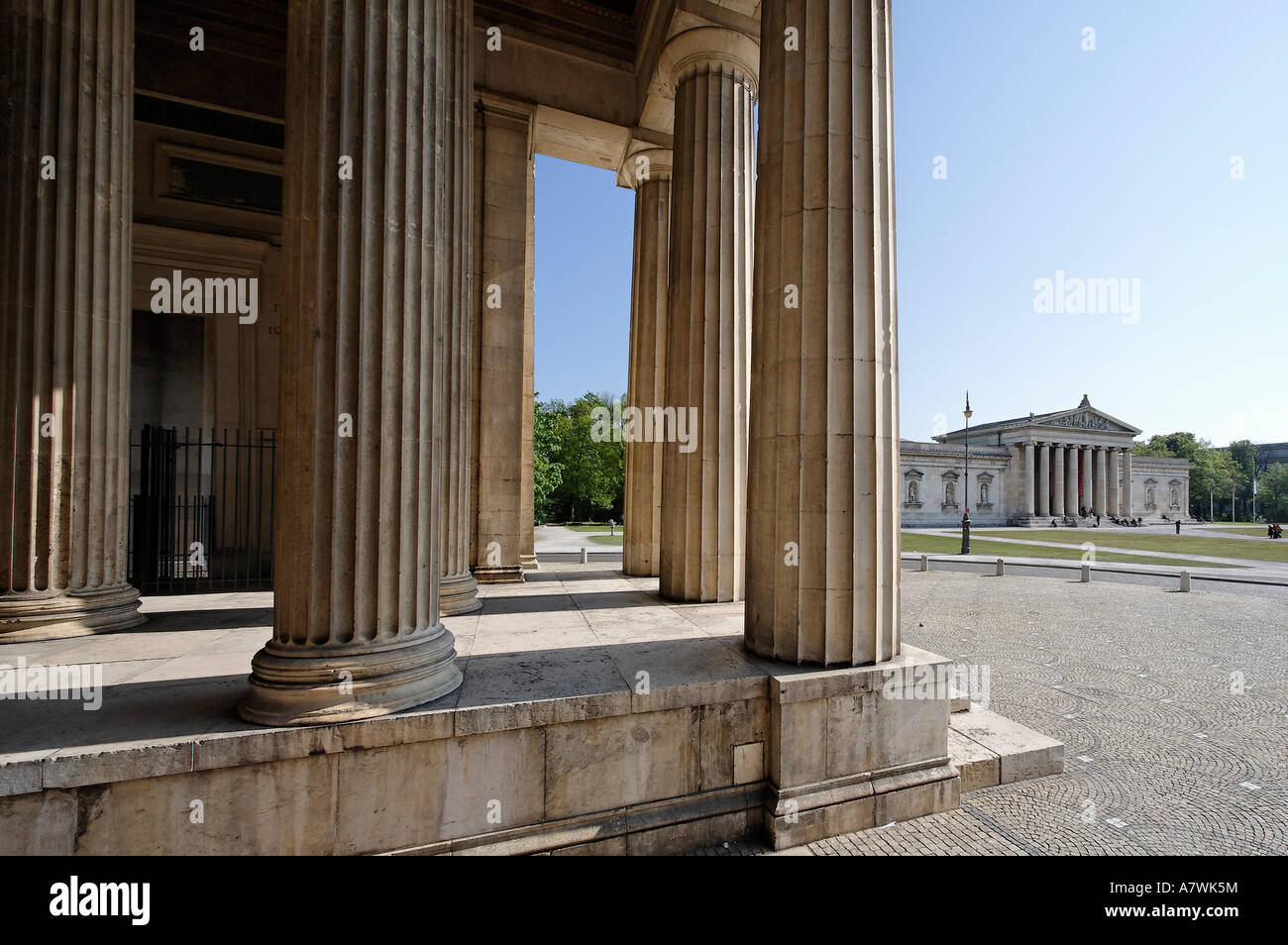 Pfeilerhalle und Museum Glyptothek bei der Königen-Platz, München, Oberbayern, Deutschland Stockfoto