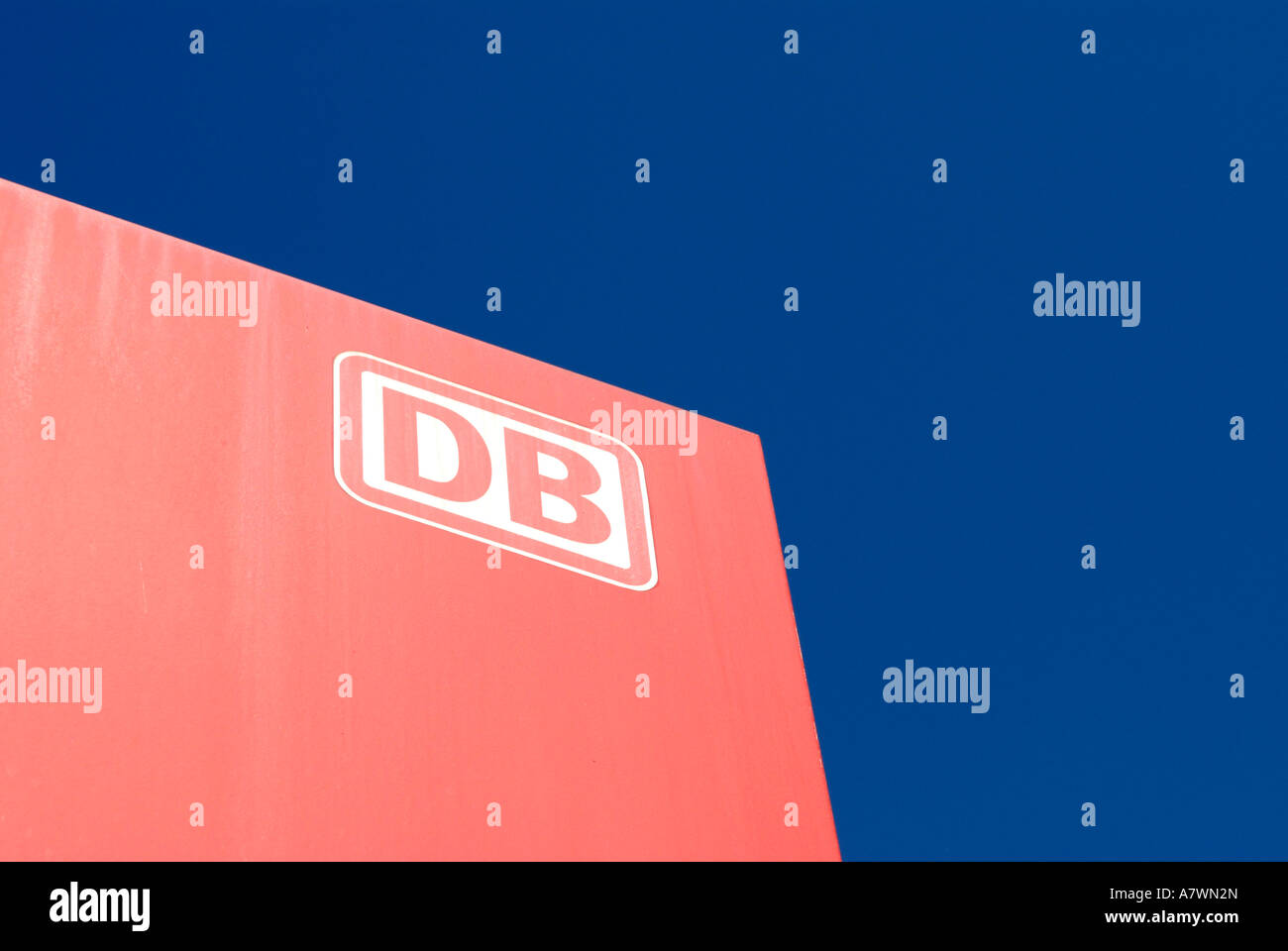 Gebleicht, DB-Logo der Deutschen Bundesbahn corporation Stockfoto
