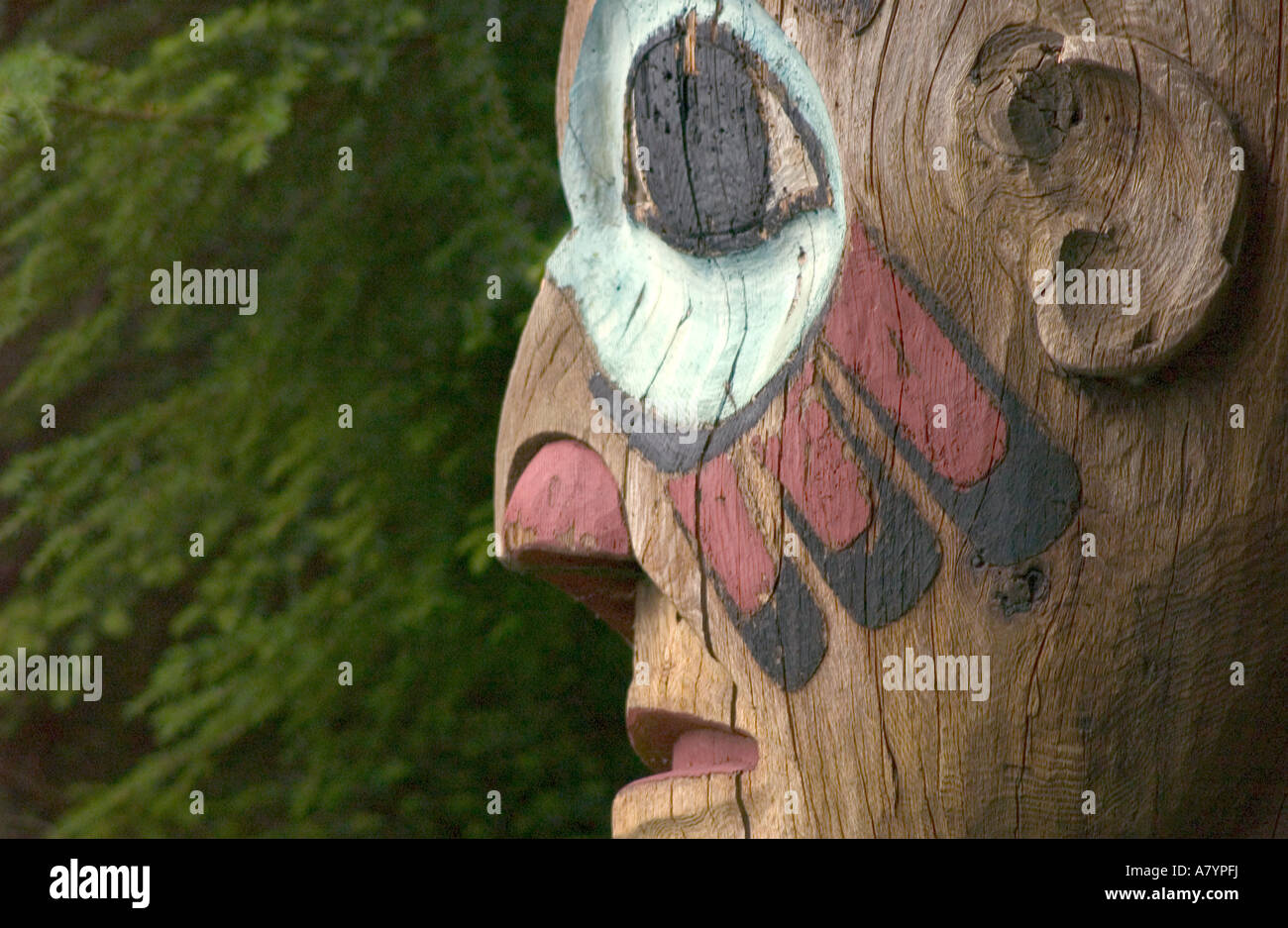 USA, Alaska, Ketchikan, Totem Bight State Park, Totempfahl Detail. Stockfoto