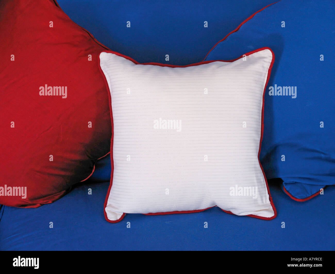 Rote, weiße und blaue Kissen Stockfoto