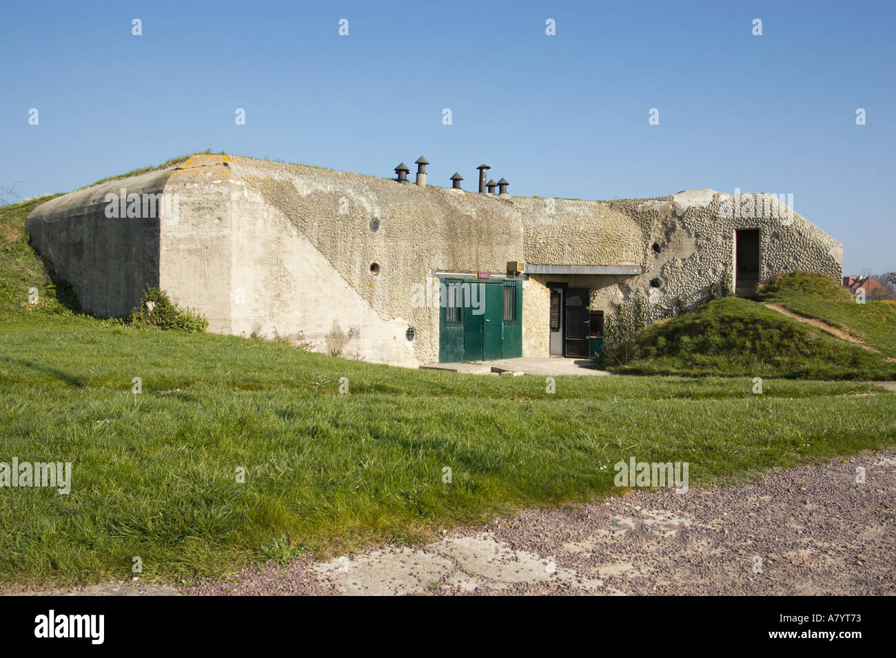 Museum im Inneren Nummer 1 Kasematte an der WW2 Merville Batterie Merville, Normandie, Frankreich Stockfoto