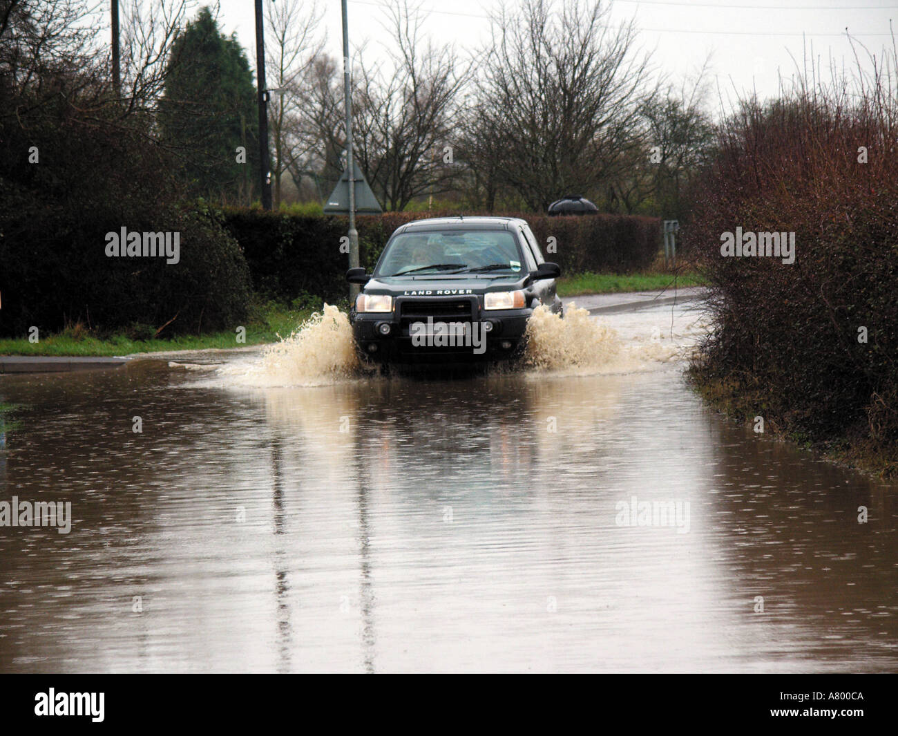 überfluteten Straße Yelden Dorf bedfordhire Stockfoto