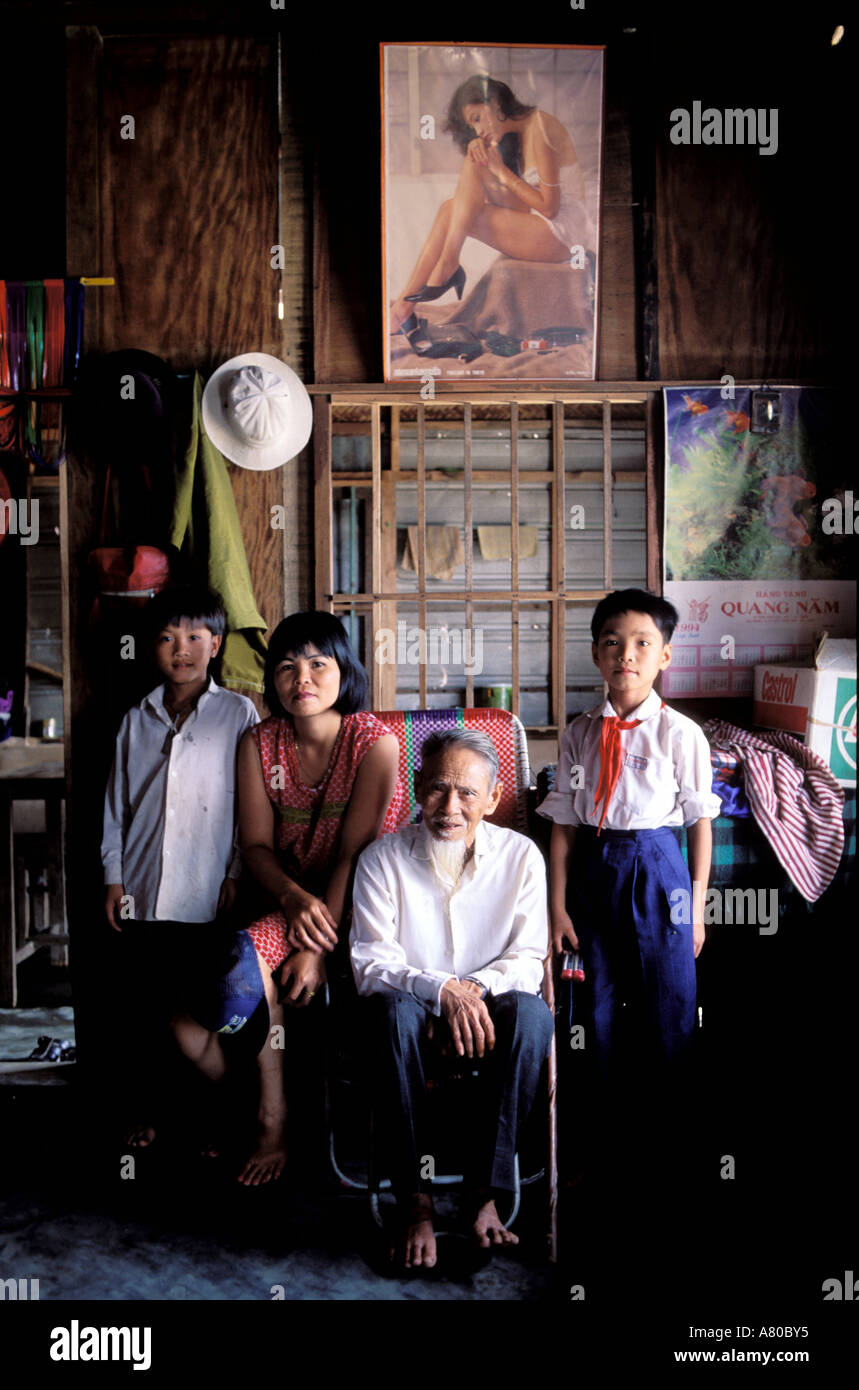 Vietnam, Thua Thien Hue Provinz, Hue, Neustadt, Familie Boot Bewohner Stockfoto