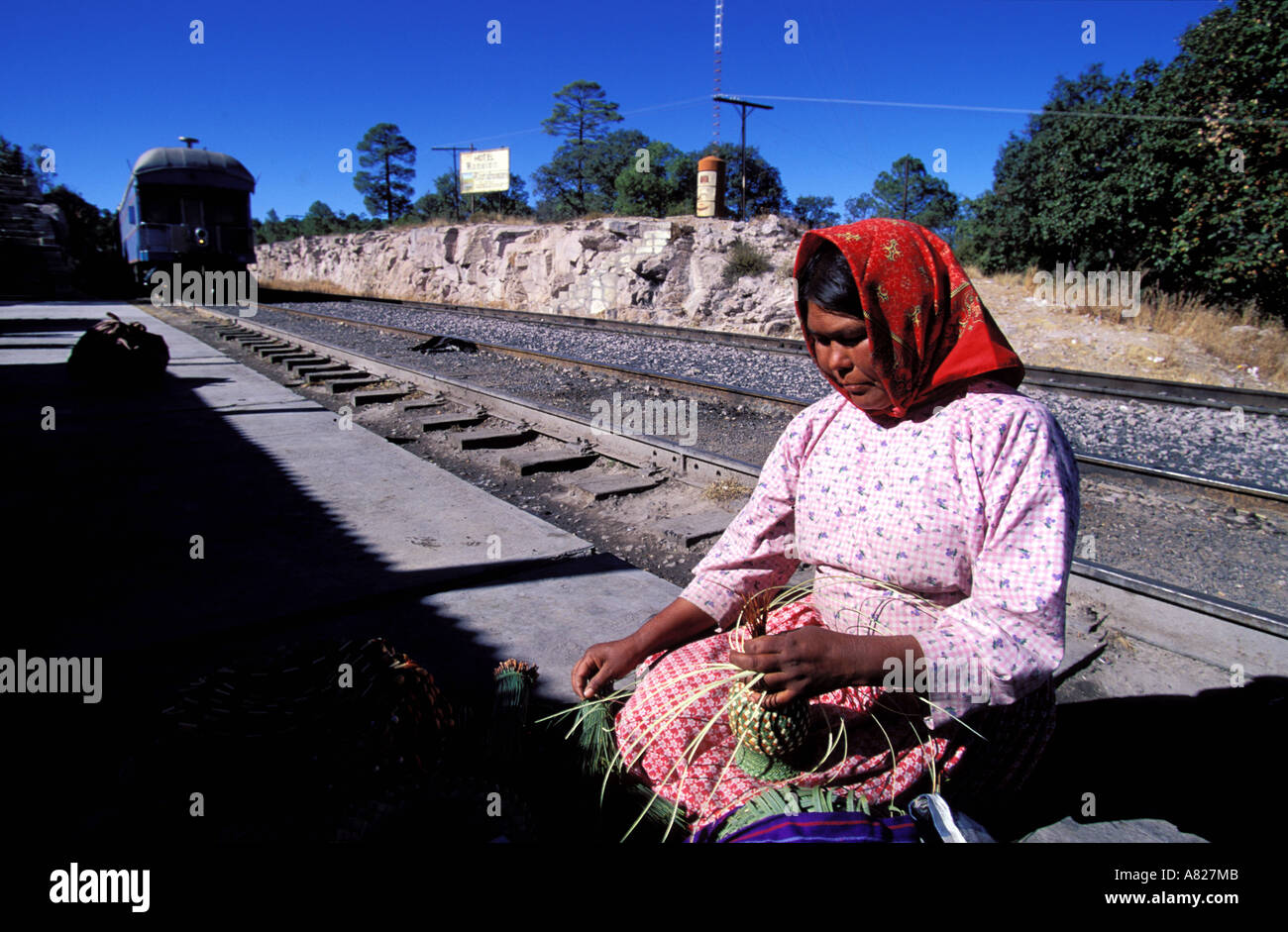 Mexiko, Staat Chihuahua Creel Dorf, Tarahumara-Indianer Stockfoto