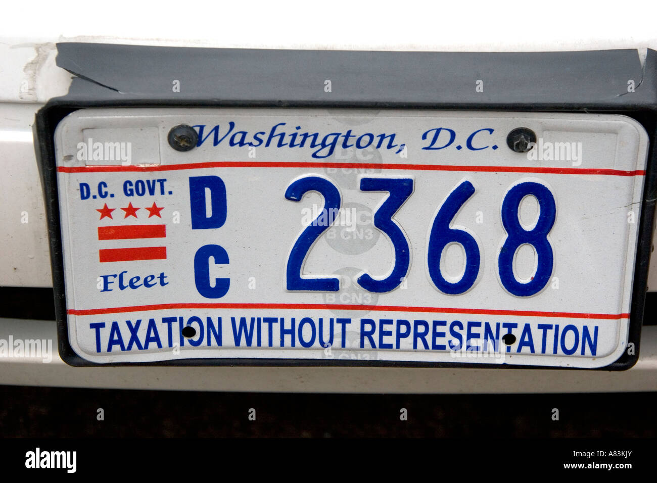 Kfz-Kennzeichen Washington D C auf ein Polizeiauto Stockfoto