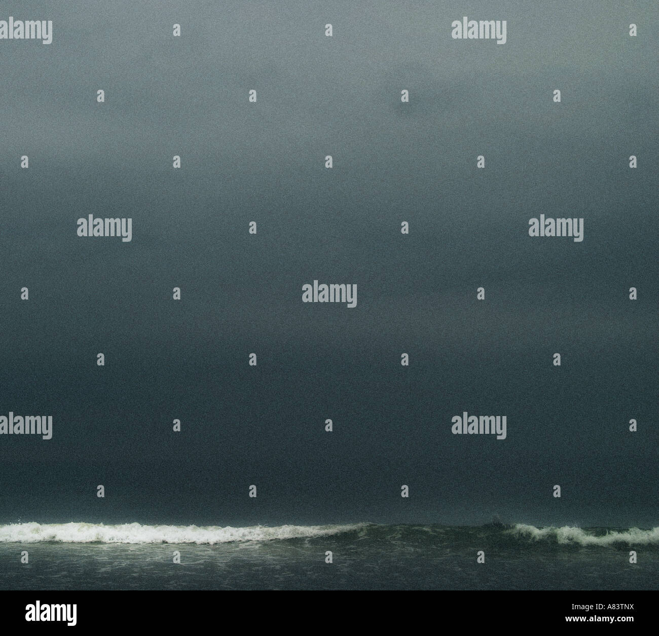 weiße Kamm der Welle Stockfoto