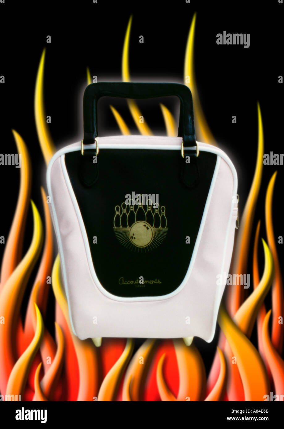 Rosa kleine Bowling-Handtasche mit Flamme Hintergrund Stockfoto