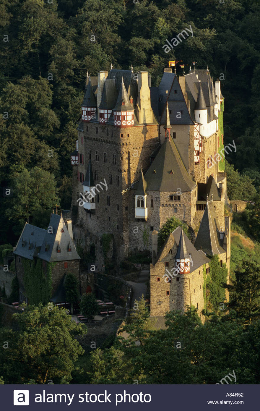 Burg Eltz Schloss Stockfotos Burg Eltz Schloss Bilder Alamy