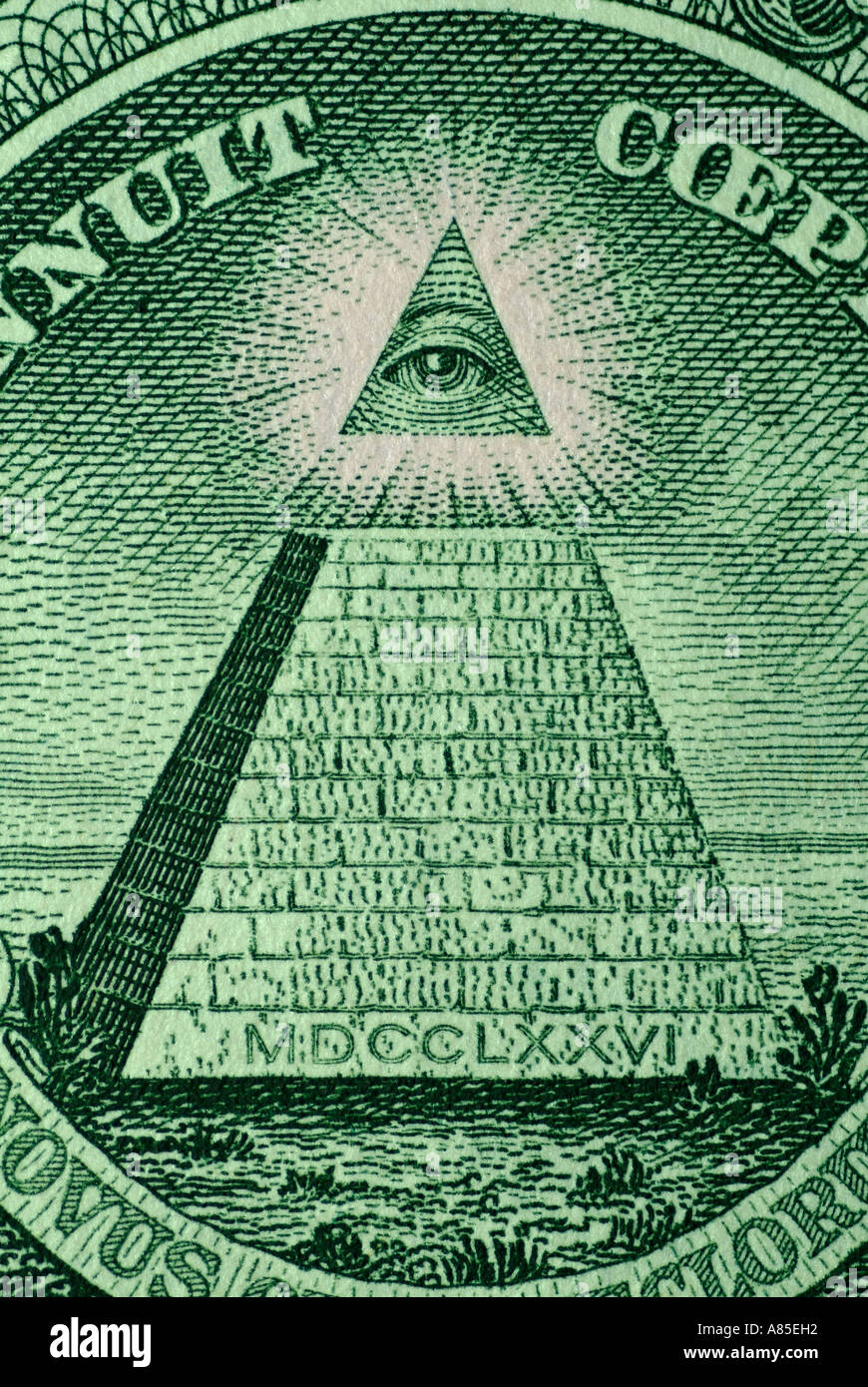 Amerikanische US ein-Dollar-Note zeigt eine Pyramide mit 13 Stufen und ein Auge in der Spitze hautnah. Stockfoto