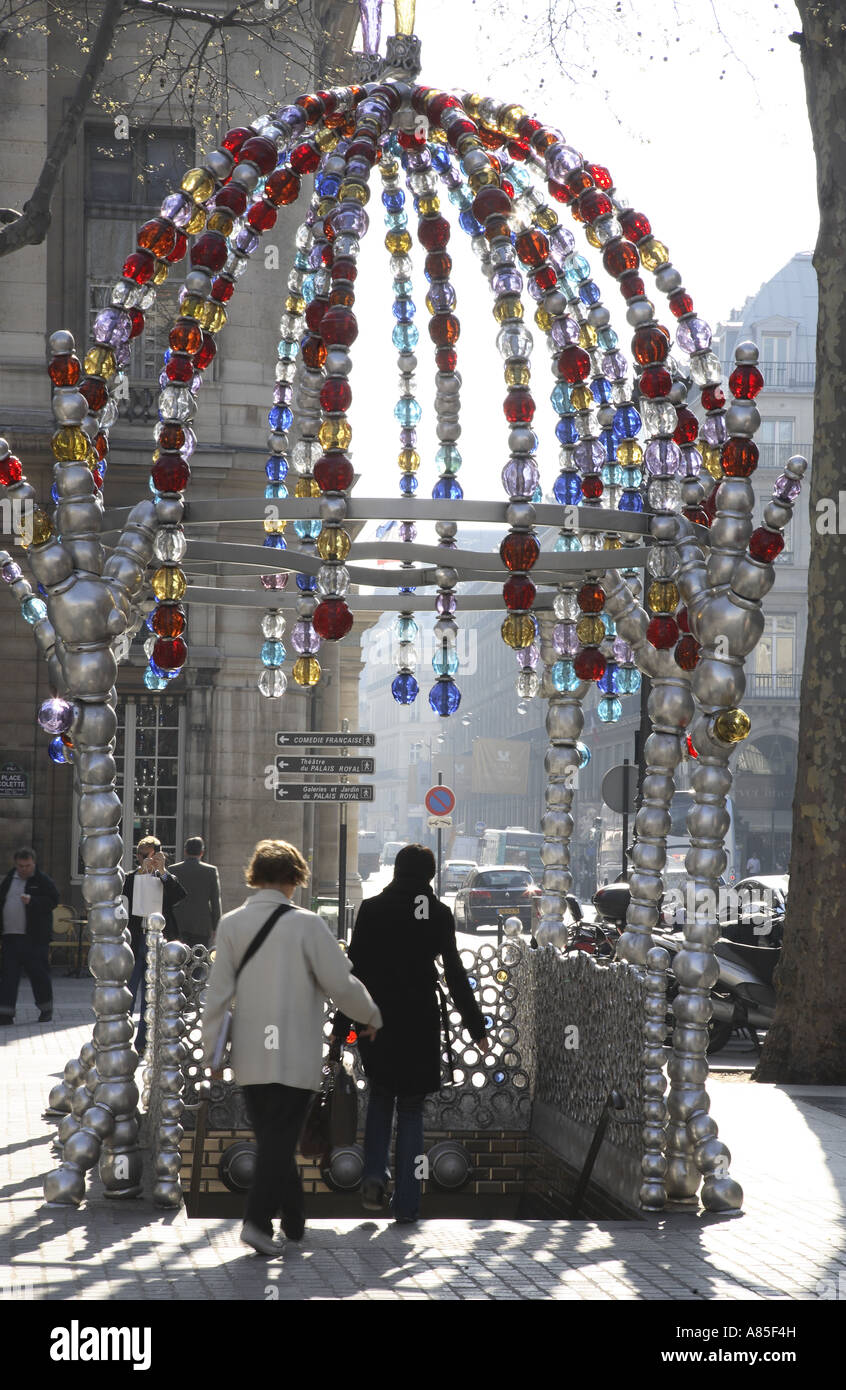 Palais Royal - Musée du Louvre unterirdischen Bahnhofsausgang, Paris, Frankreich Stockfoto