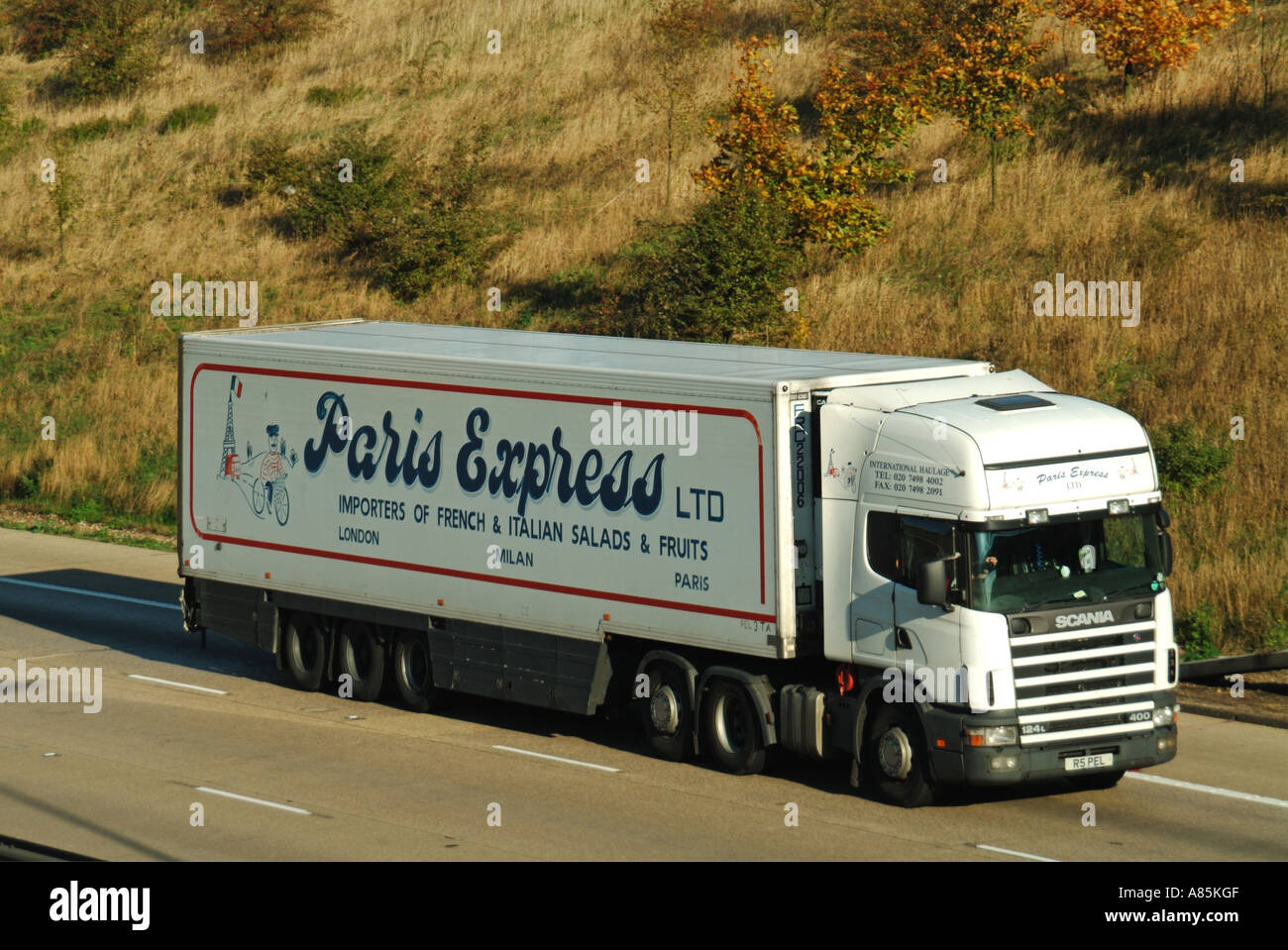 M25 Autobahn Scania Sattelschleppers Stockfoto M25 Autobahn Scania Sattelschleppers Stockfoto
