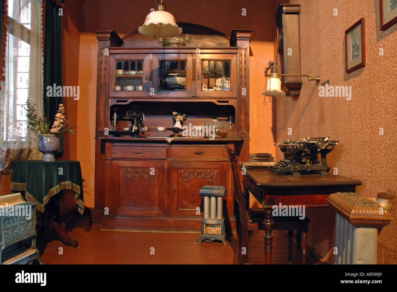 Innere des bürgerlichen Wohnzimmer in polnischer Sprache flach aus der Wende des Jahrhunderts XIX und XX Stockfoto