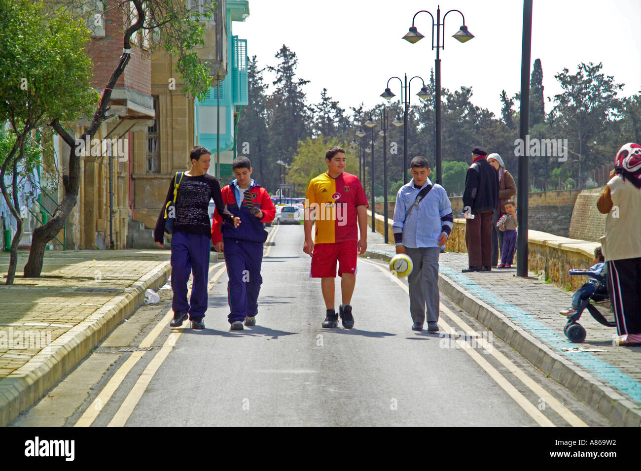 Jungs in Türkisch Straße Stockfoto