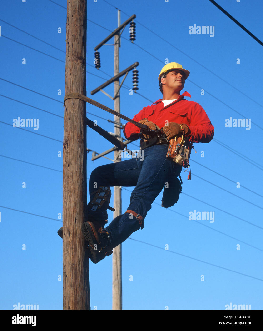 Telefon-Mechaniker Telefon Kletterstange Stockfoto
