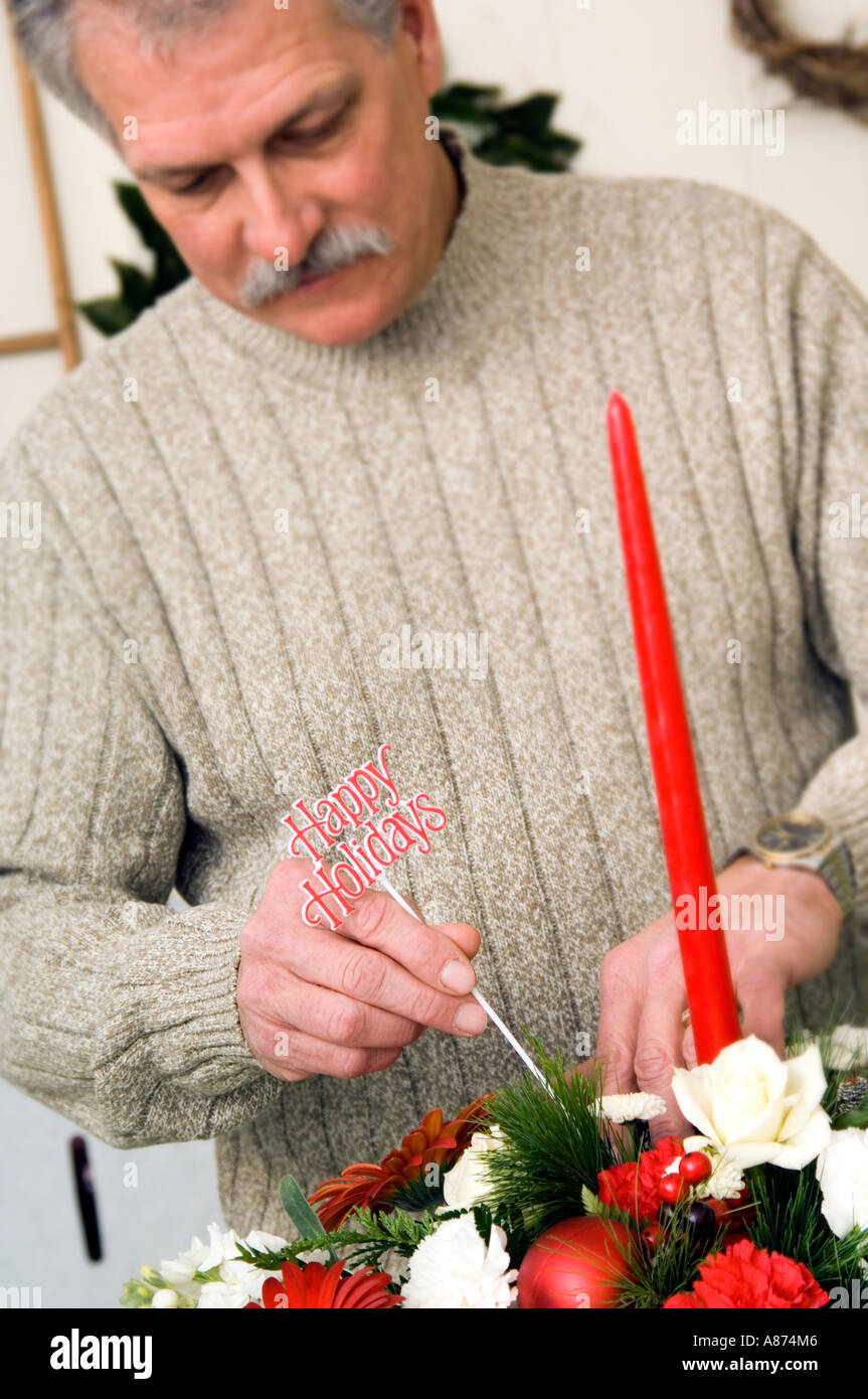 Blumengeschäft Vorbereitung Weihnachten Blumenarrangement Stockfoto