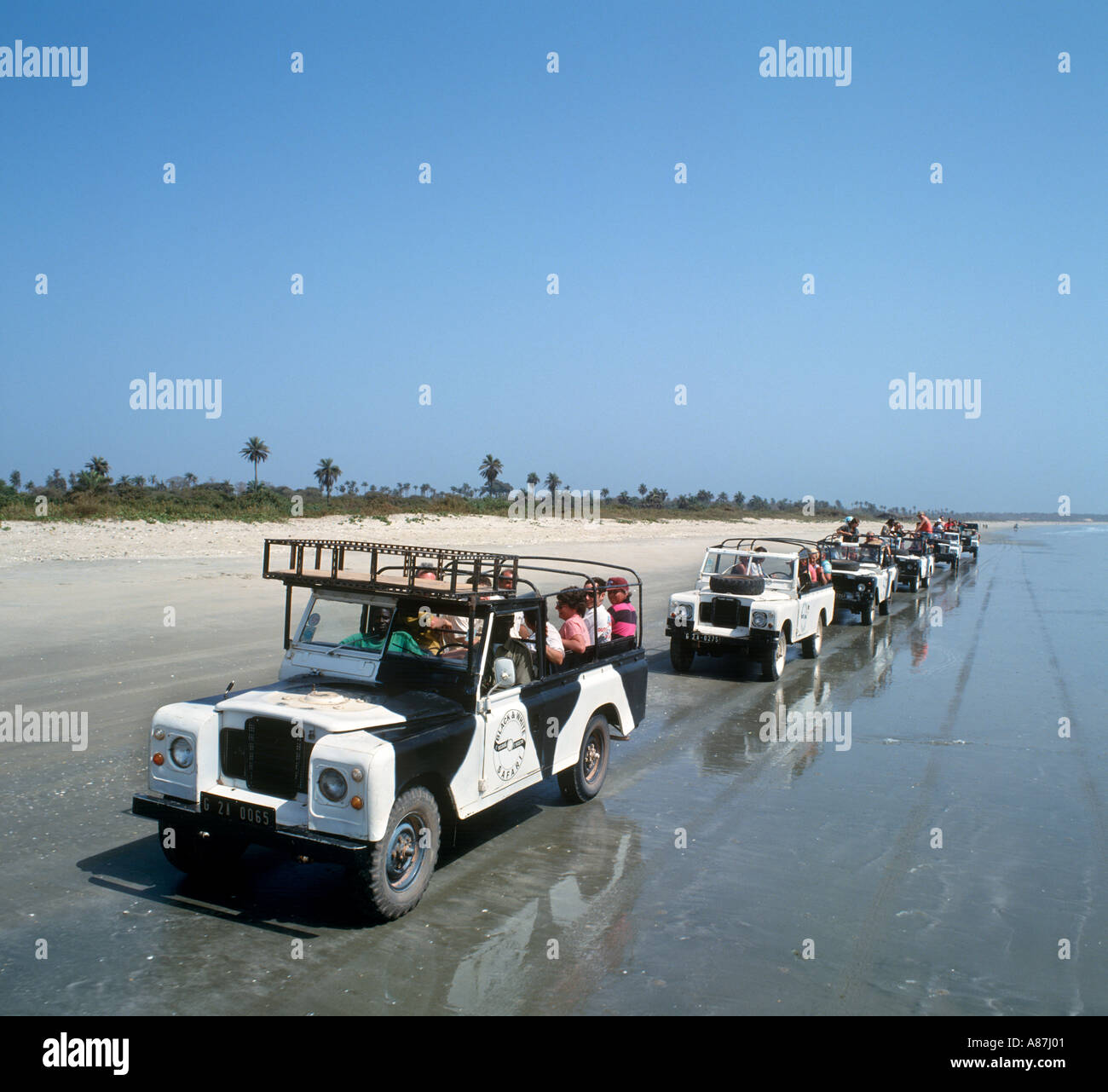 Verlassener Strand im Süden des Landes auf ein Land Rover Safari, Gambia, Westafrika Stockfoto