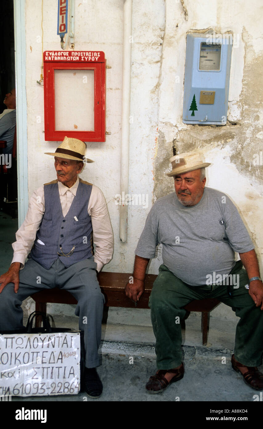 Griechenland griechische faces Portrait von zwei alte Männer in syros Stockfoto