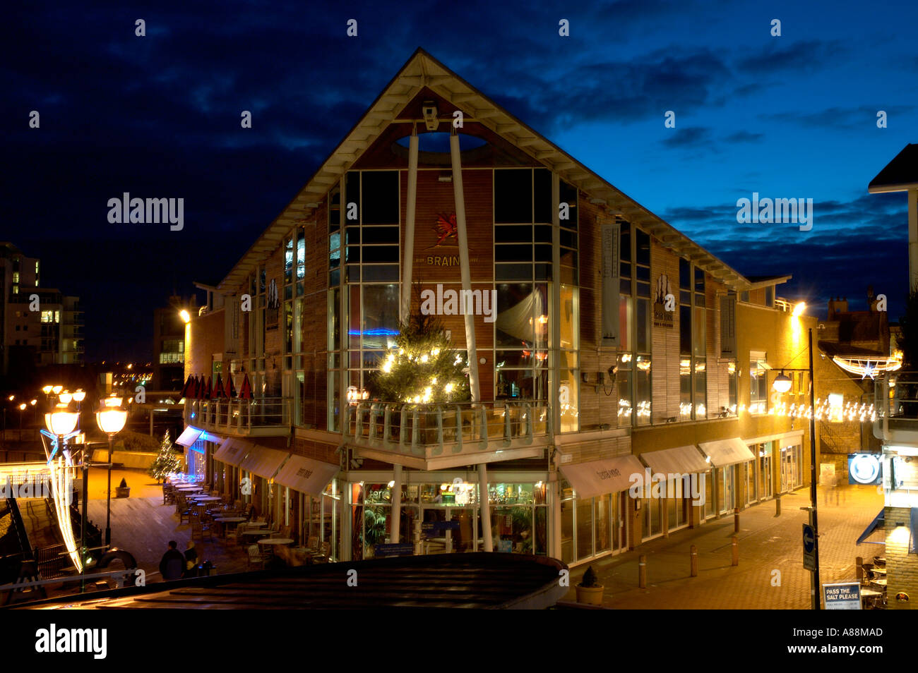 Terra Nova Restaurant bei Nacht Cardiff Bay South Wales, Australia Stockfoto
