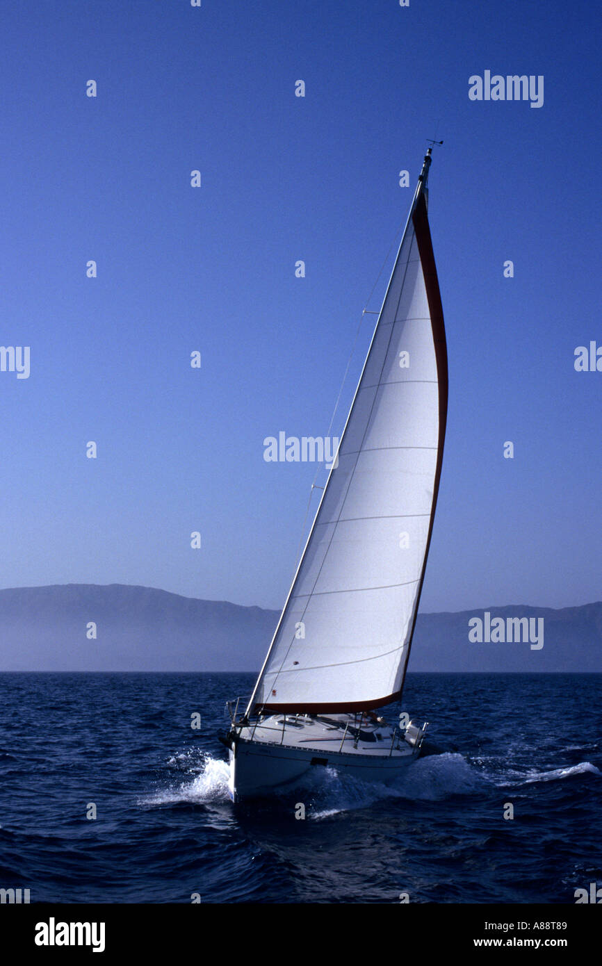 Yacht unter Segel Lykische Küste Türkei Stockfoto