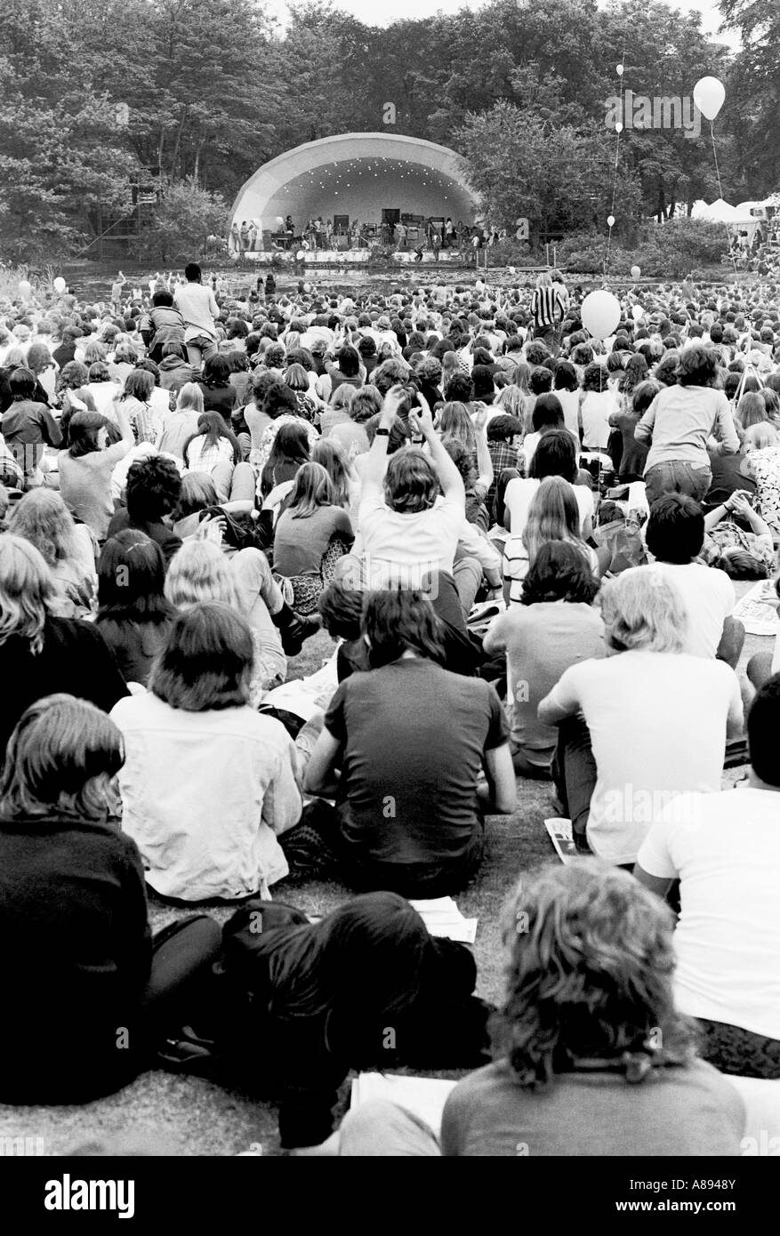 Musikkonzert in der Konzertmuschel Crystal Palace, London 1970. Stockfoto