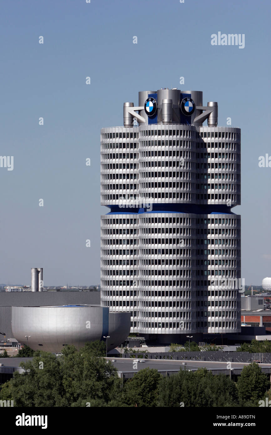 "Vierzylinder" (vier-Zylinder-Motor), BMW Hauptsitz mit Museum, München, Bayern, Deutschland Stockfoto