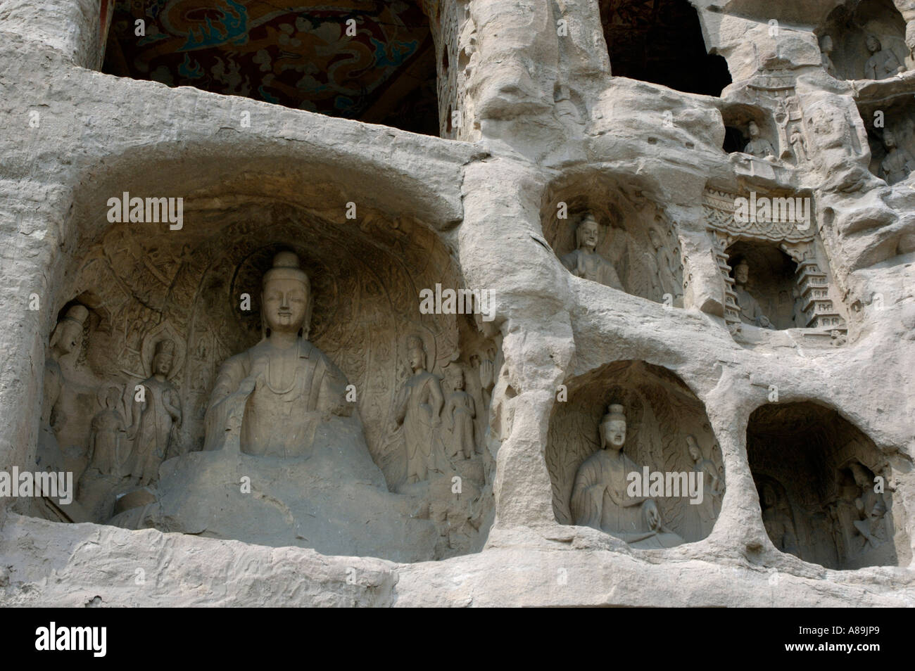 Buddha-Statuen geschnitzt in den alten Yungang Grotten, Datong, Shanxi, China. Stockfoto