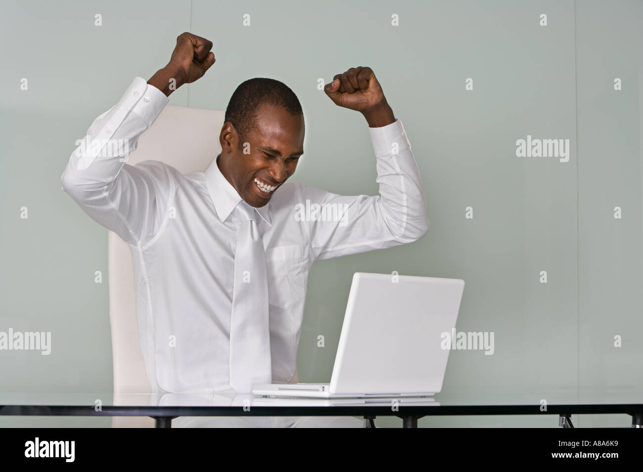 Überglücklich Geschäftsmann Stockfoto