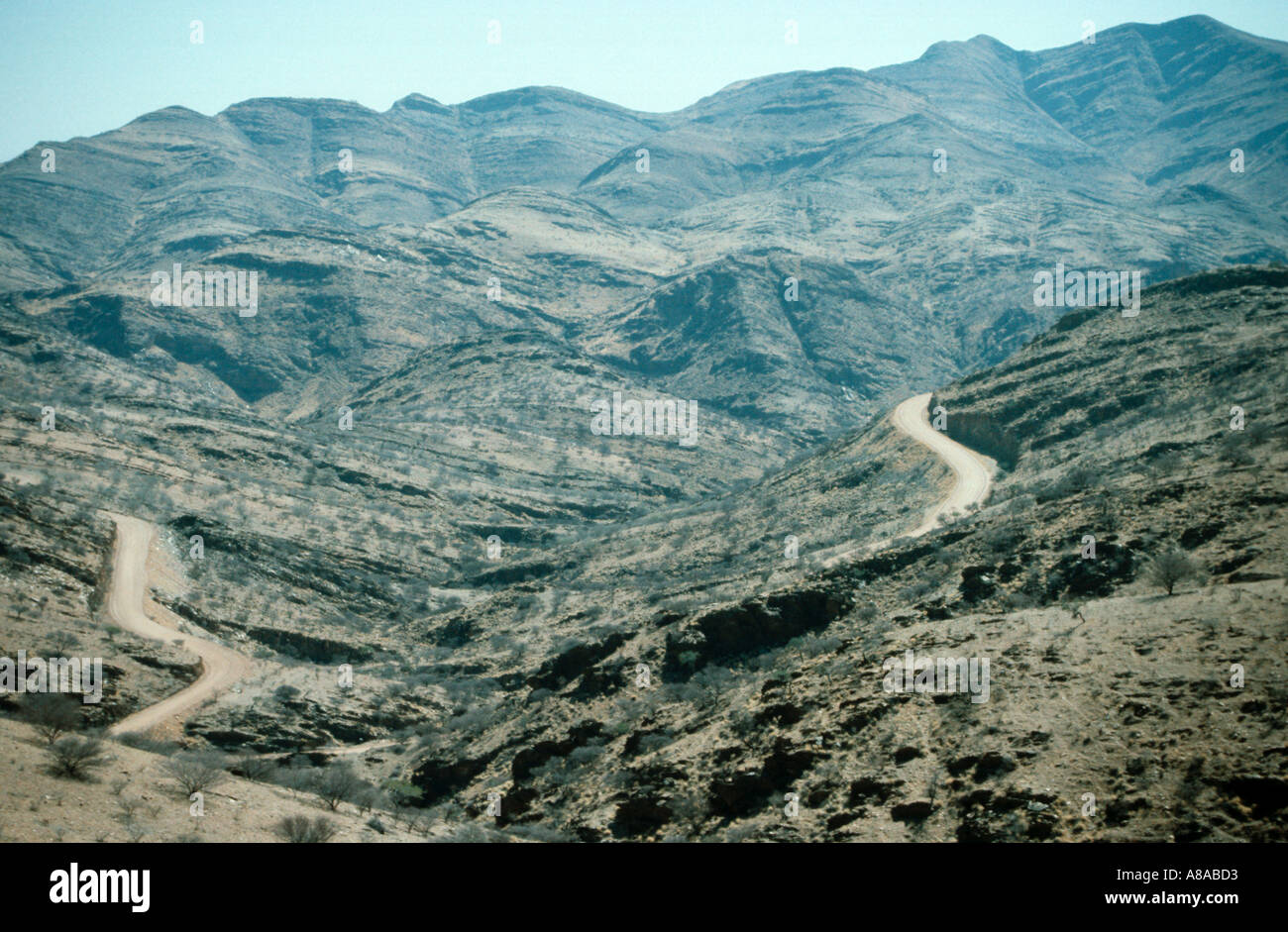 Die steile und kurvenreiche Gamsberg Pass zwischen Walvis Bay und Windhoek Namibia Südliches Afrika Stockfoto