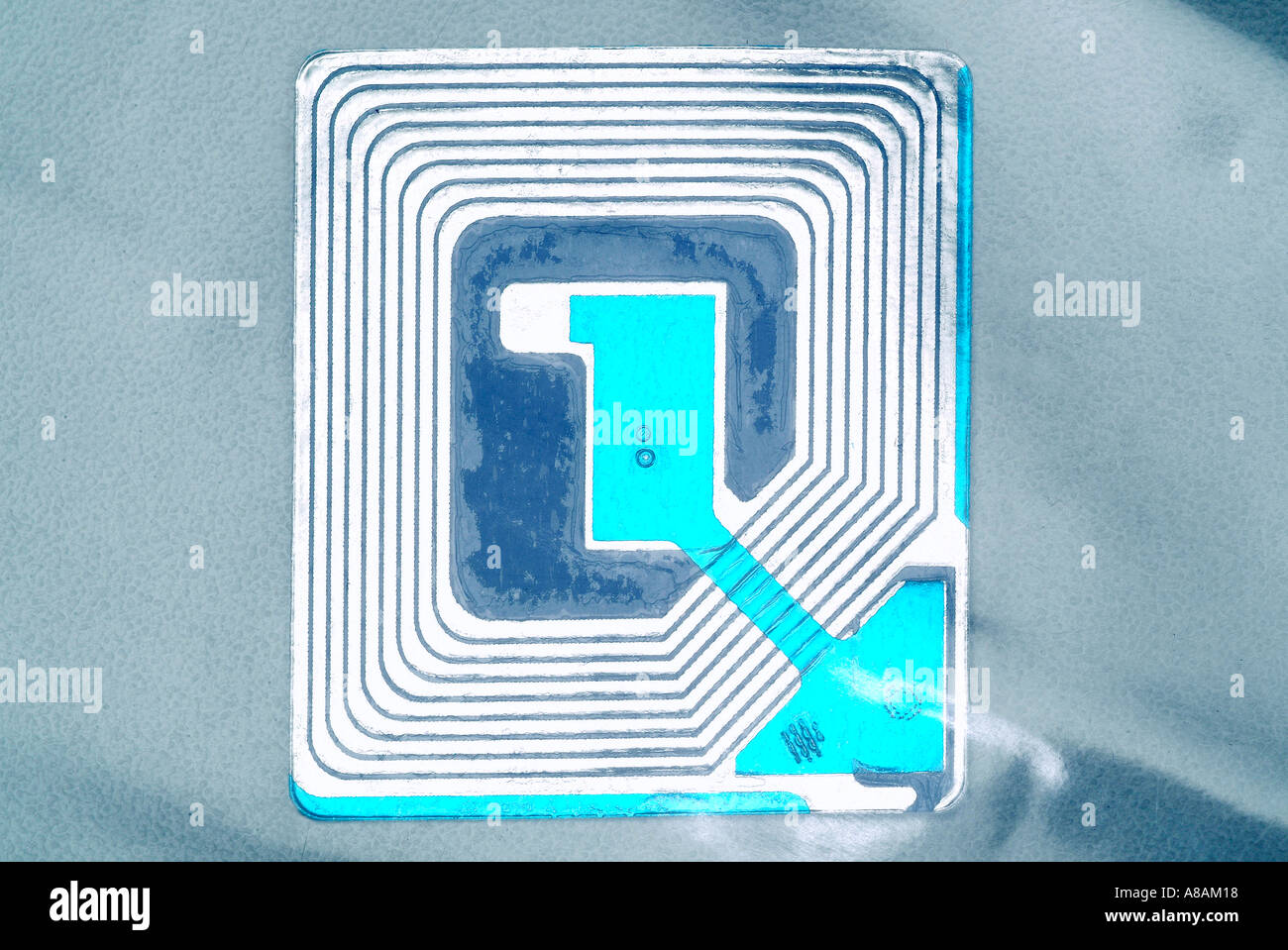 RFID-elektronische Artikel Surveillance EAS Elektronisches Warensicherungsetikett Stockfoto