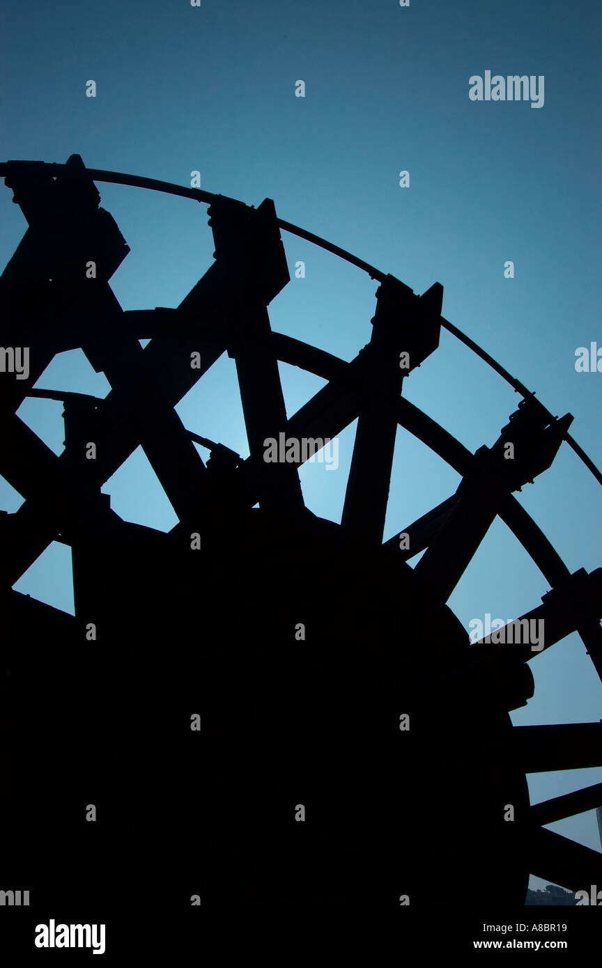 Dampfer Schaufelrad Silhouette gegen den Abendhimmel Stockfoto