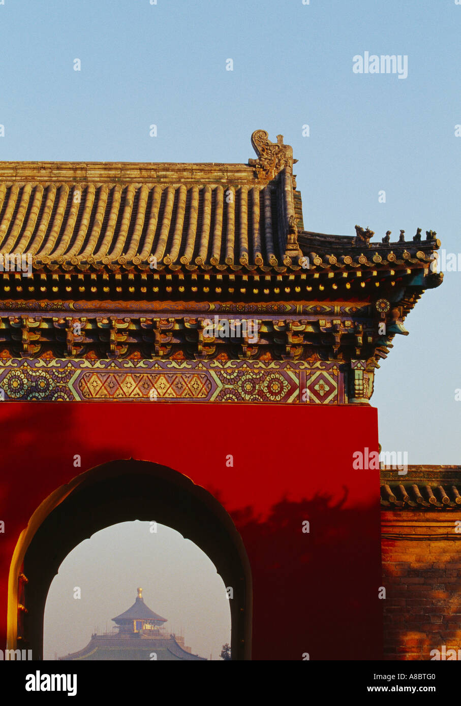 China Peking Tempel des Himmels Park und außerhalb der Gebäude der Gedenkstätte Stockfoto