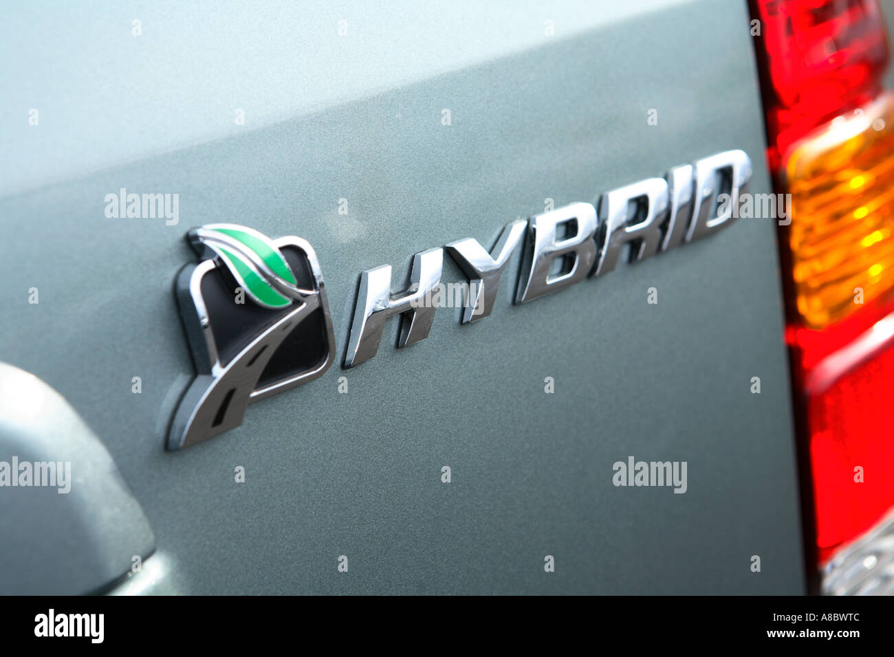 Abzeichen auf einem 2006 Ford Escape Hybrid-SUV Stockfoto