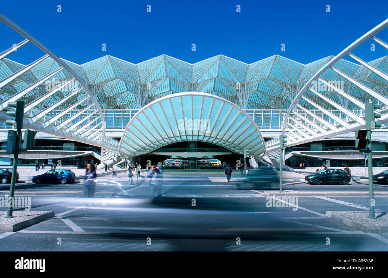 Moderner Architektur der Zug- und u-Bahnstation Gare Oriente Nation s Park Lissabon Portugal Europa Stockfoto