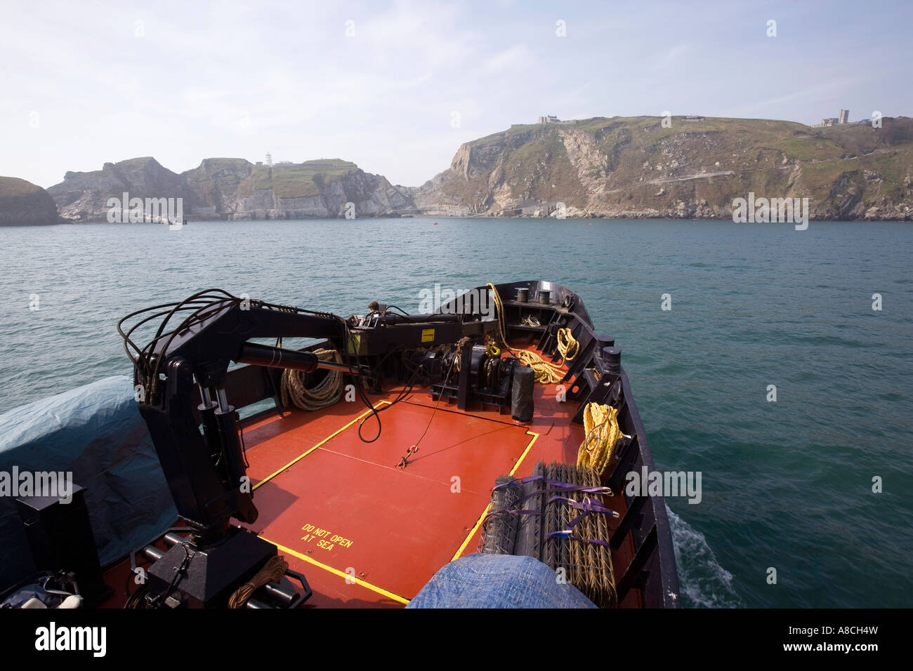 UK Lundy Bug MS Oldenburg nähert sich Lundy Island Stockfoto