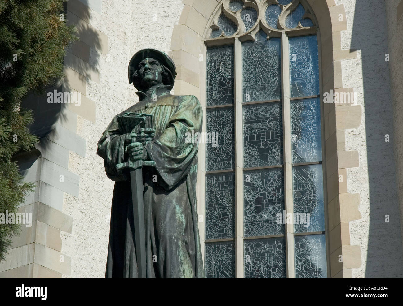 Statue von huldrych zwingli -Fotos und -Bildmaterial in hoher Auflösung ...