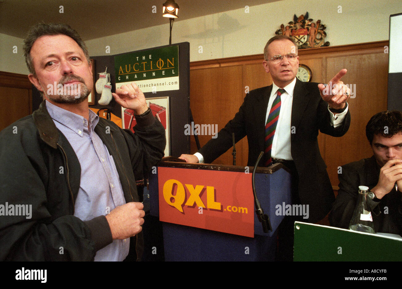 Jeffrey Archer blamiert Tory Peer spielenden Gastgeber für eine QXL Tage vor der Auktion ausgesetzt sein betrügerische Verhalten Stockfoto