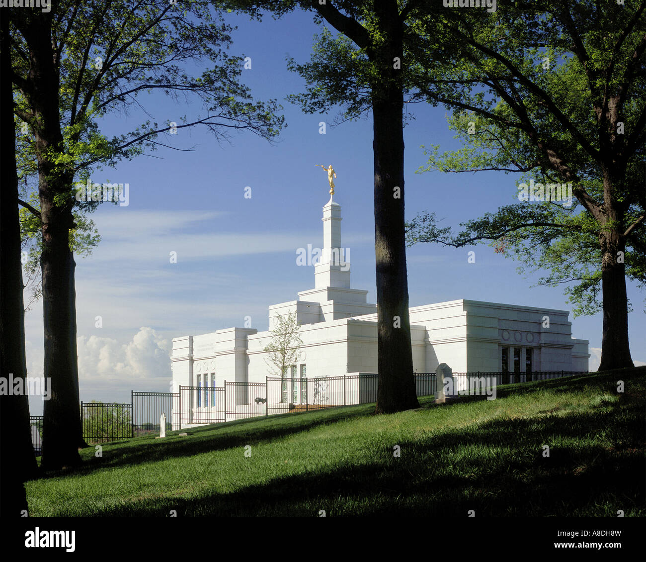 Die Kirche Jesu Christi der Heiligen der letzten Tage Winter Quarters Tempel in Florenz, Nebraska im Frühjahr Stockfoto