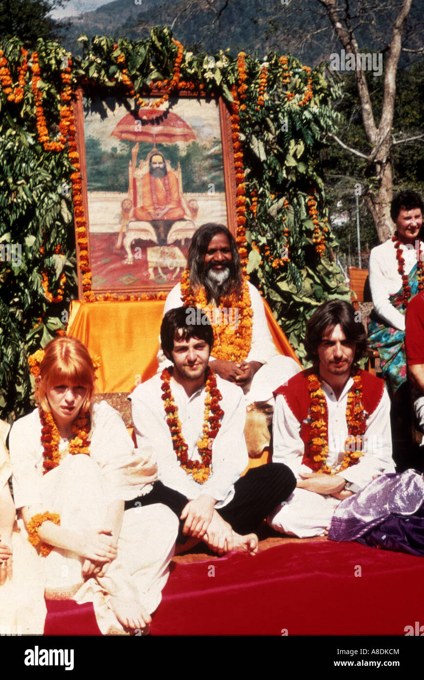 Die BEATLES in Indien 1968. Aus l: Jane Asher, Paul McCartney, Maharishi Yoga und George Harrison Stockfoto