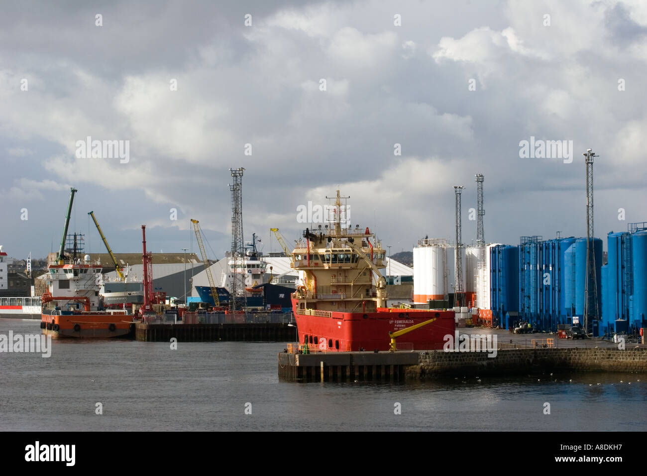 Aberdeen Harbour, Schifffahrt, Docks und Scottishnport-Installationen im Nordosten des Stadtzentrums, Aberdeenshire, Schottland, großbritannien Stockfoto